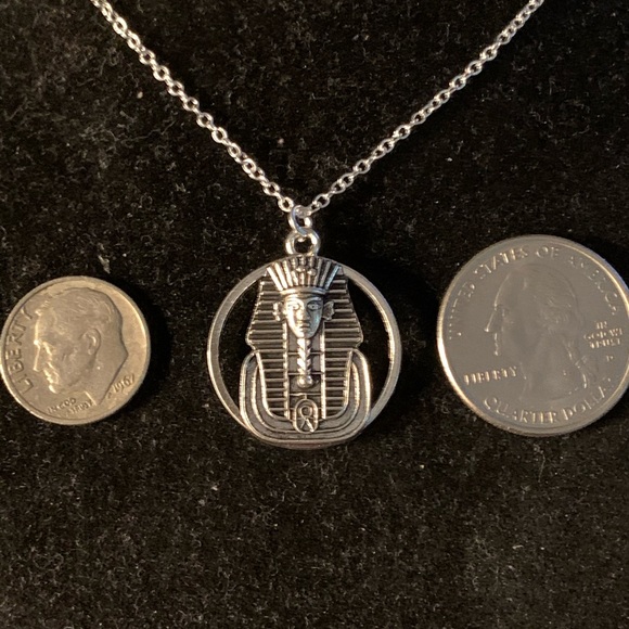 Earrings - Picture 2 of 3